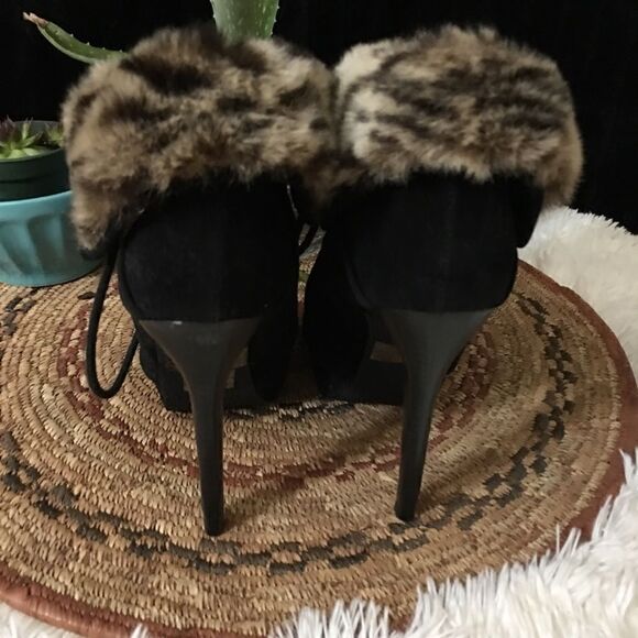 NEW! Colin Stuart Platform Booties - Picture 4 of 14